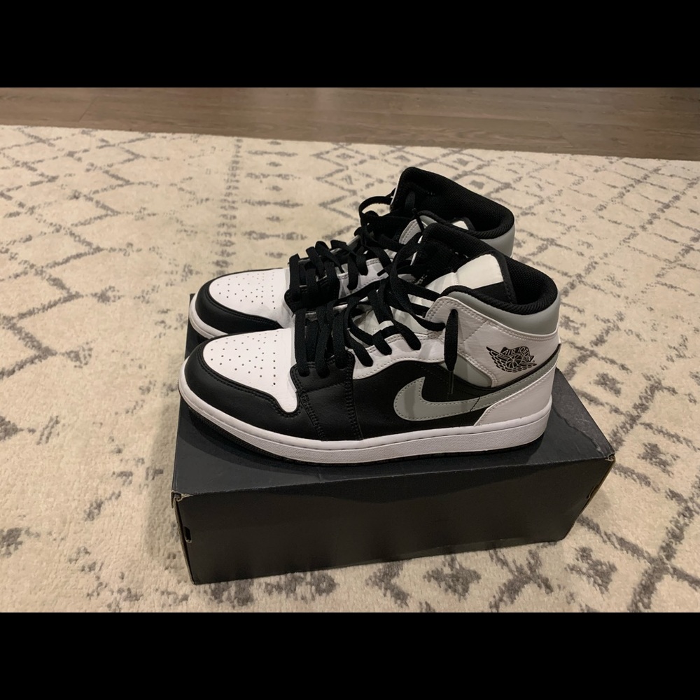 Jordan 1 white shadow